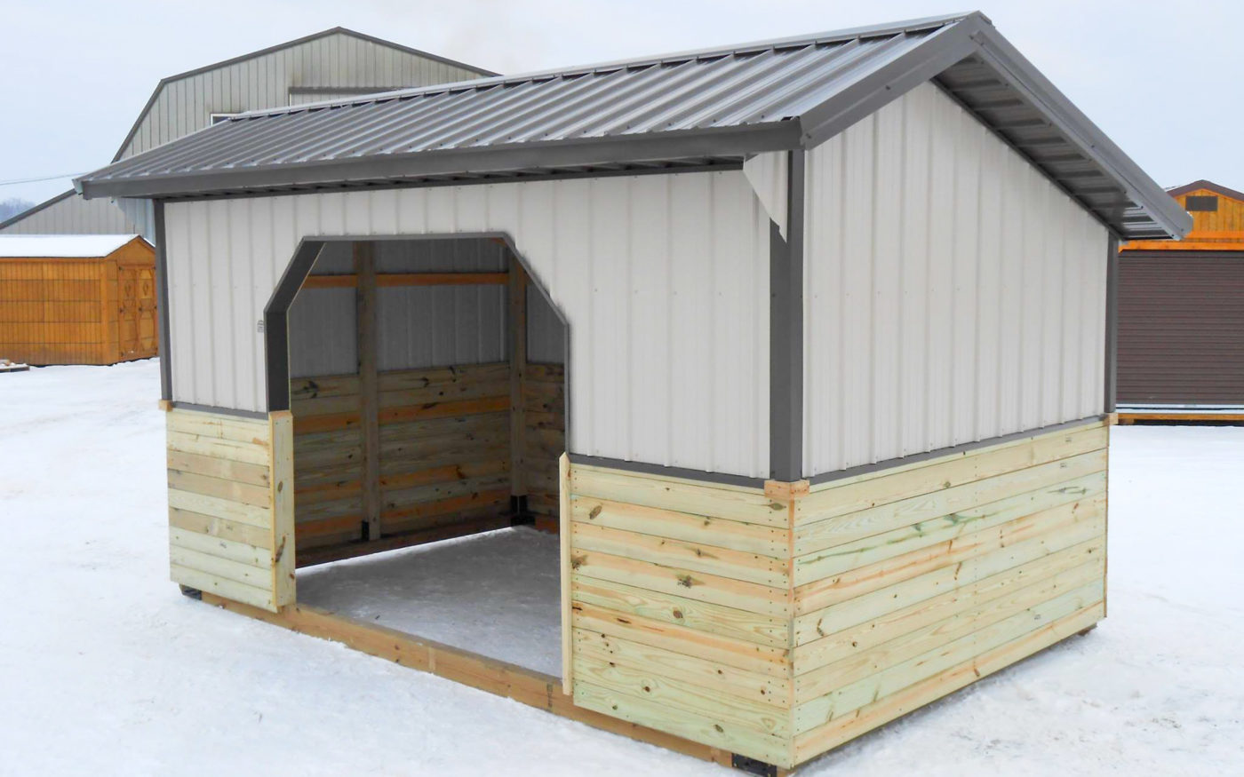deluxe horse barn for sale in michigan