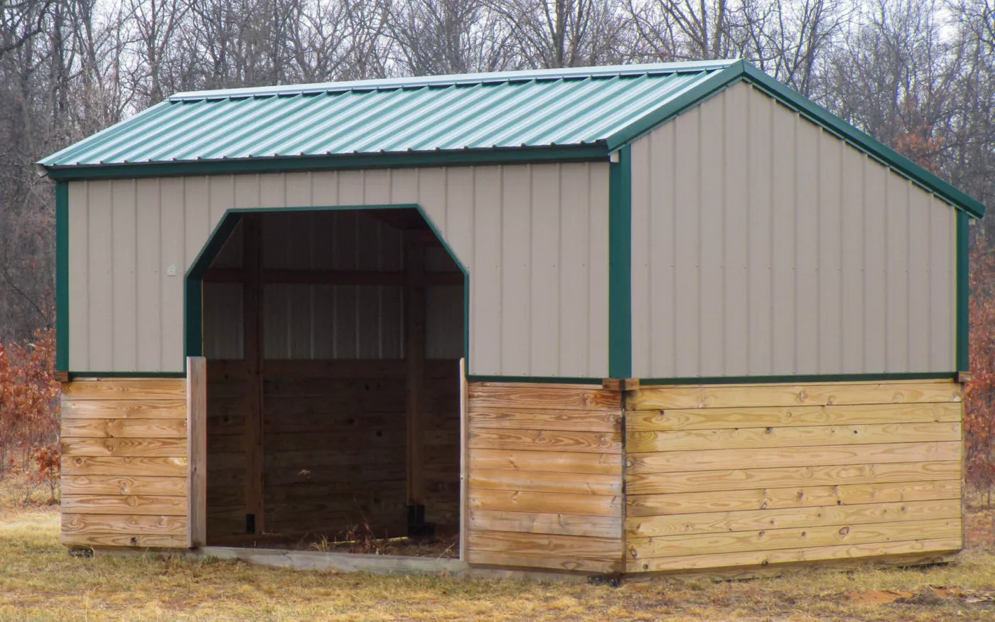 Horse Barns In For Sale Evart, Michigan