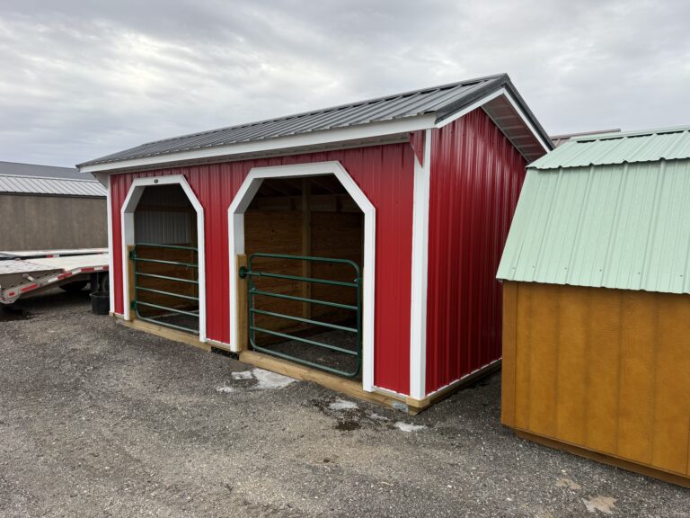 10 x 20 Deluxe horse barn